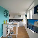 L'ile De La Breche Apartament