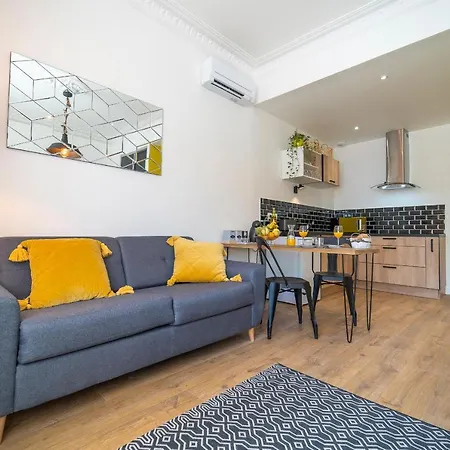 L'ile De La Breche *